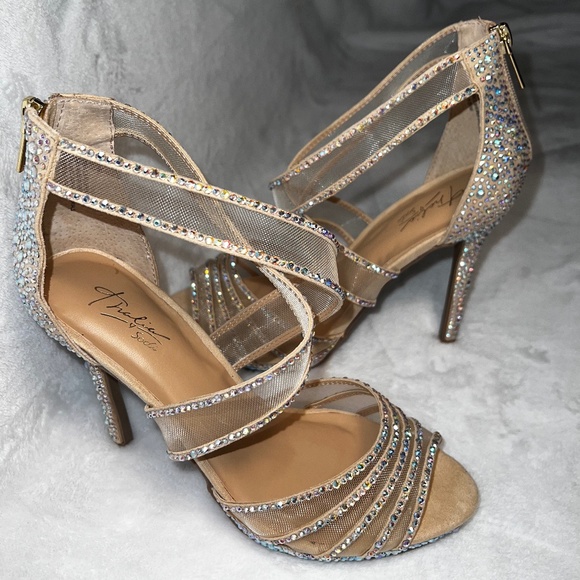 Iridescent Rhinestone/Nude Heels Size 8 - Picture 1 of 10